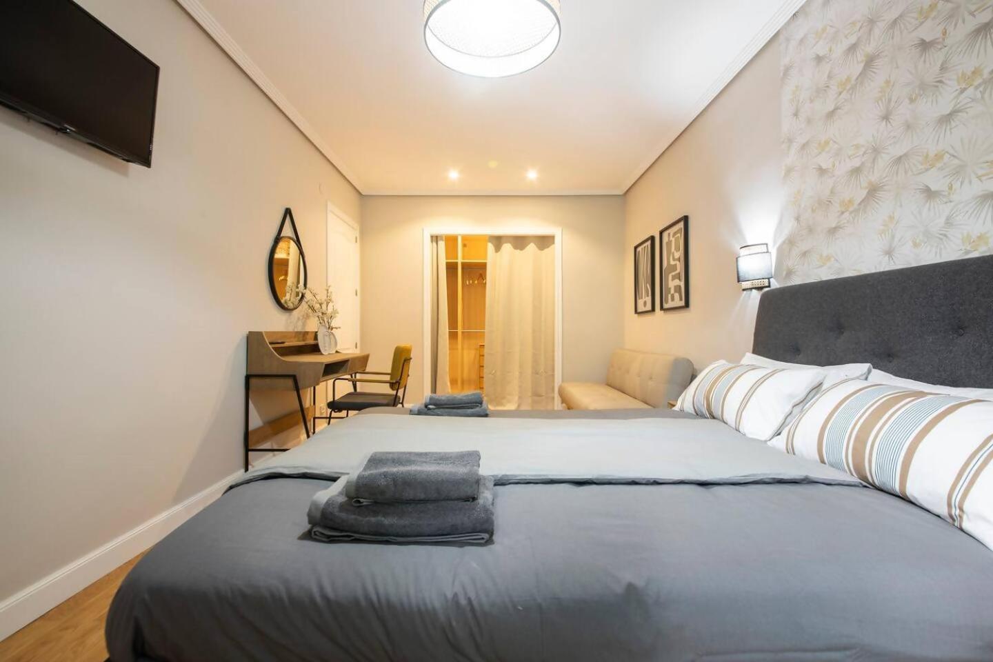Lujo Y Comodidad Tu Refugio Con Estilo Y Amplitud Apartament Sant Sebastià